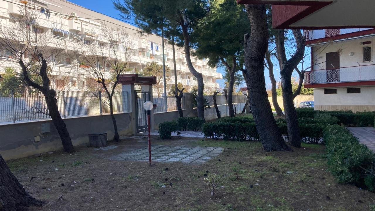 Finally Puglia Bari Buitenkant foto