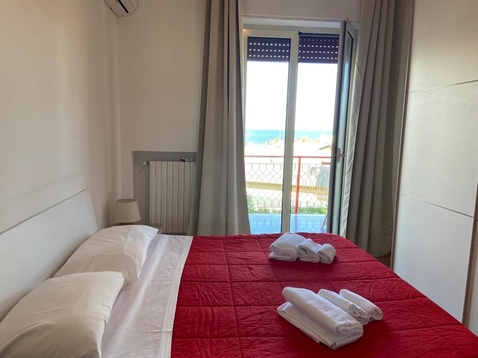 Finally Puglia Bari Buitenkant foto